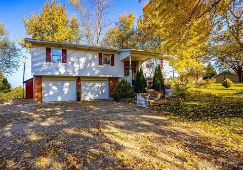 547 Lakengren Dr, Eaton, OH 45320