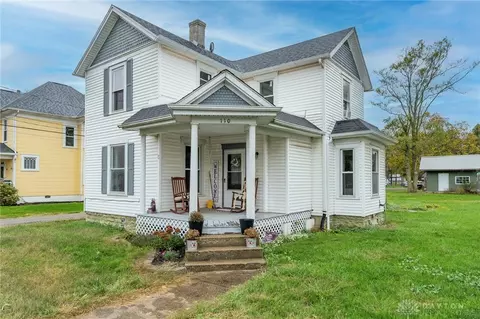 110 W Mound St, South Charleston, OH 45368