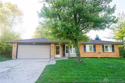 308 Ironwood Dr, West Carrollton, OH 45449