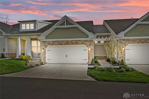 4373 Chesapeake Ln, Beavercreek, OH 45430