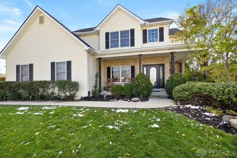 2600 Meadowpoint Dr, Troy, OH 45373