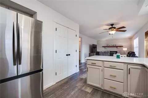 Kitchen - 20 Cinnamon Ct, Springboro, OH 45066 photo 5 of 6
