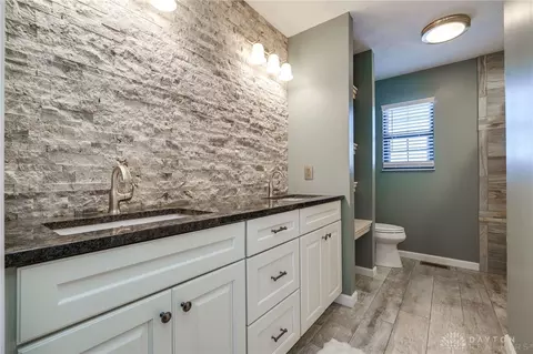 Bath - 20 Cinnamon Ct, Springboro, OH 45066 photo 3 of 6