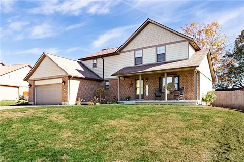Exterior - 20 Cinnamon Ct, Springboro, OH 45066 photo 2 of 12