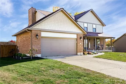 Exterior - 20 Cinnamon Ct, Springboro, OH 45066 photo 3 of 12