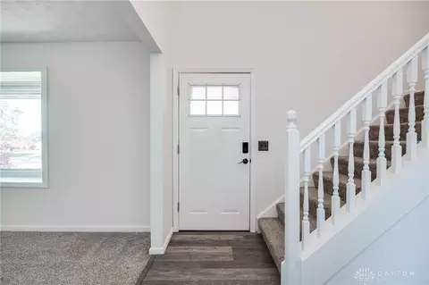 Entry Way - 20 Cinnamon Ct, Springboro, OH 45066 photo 1 of 5