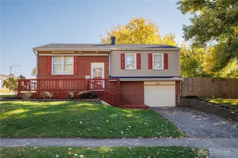 634 Bowser Dr, New Carlisle, OH 45344