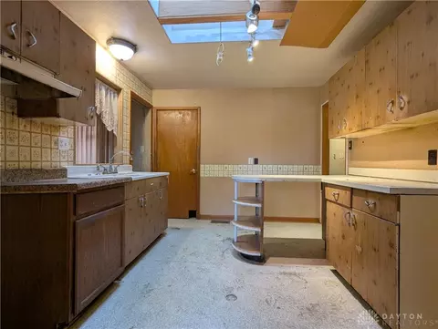 572 Piney Branch Dr, Springfield, OH 45503 photo 7