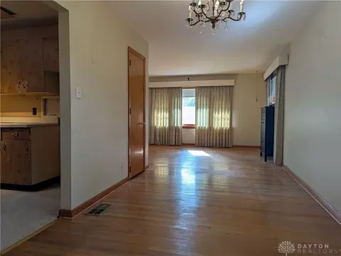 572 Piney Branch Dr, Springfield, OH 45503 photo 4