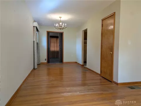 572 Piney Branch Dr, Springfield, OH 45503 photo 6