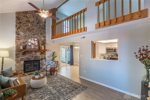 2014 Foxknoll Dr, Centerville, OH 45458 photo 3
