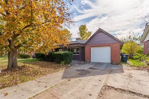 1806 Pinecrest Dr, Dayton, OH 45414