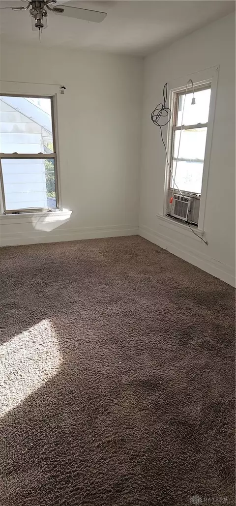 Bedroom - 1233 Everett Dr, Dayton, OH 45402 photo 2 of 5