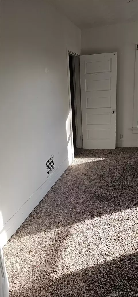 Bedroom - 1233 Everett Dr, Dayton, OH 45402 photo 1 of 5