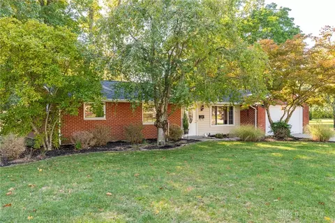 2546 Marscott Dr, Dayton, OH 45440