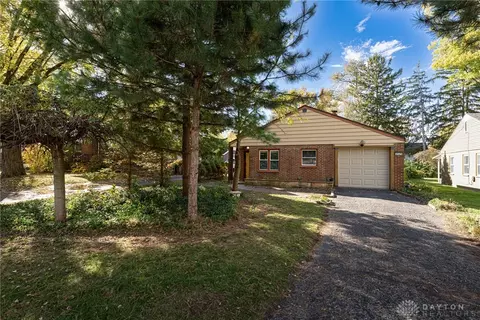 2525 Oakley Ave, Kettering, OH 45419