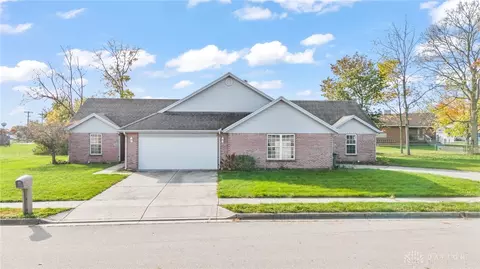 2722-2724 Fairview Ct, Troy, OH 45373