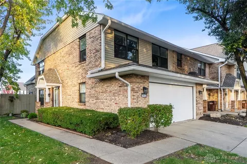 3862 S Chalet Cir, Dayton, OH 45431