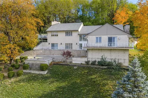 1952 Tait Circle Rd, Dayton, OH 45429