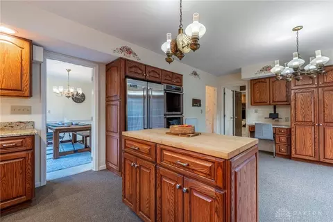 7702 Normandy Ln, Centerville, OH 45459 photo 9