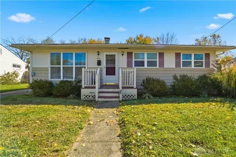 409 Cedar Ln, Lebanon, OH 45036