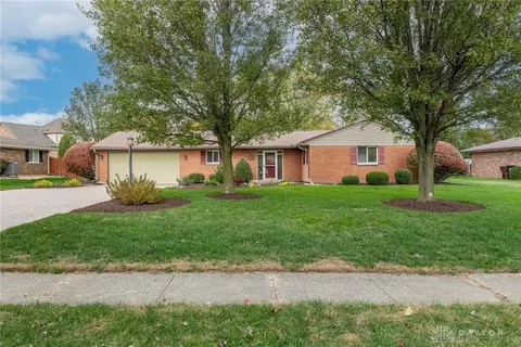1565 Silverlake Dr, Dayton, OH 45458