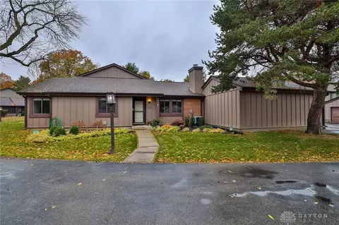 6091 N Quinella Way, Centerville, OH 45459