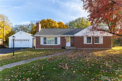 825 Covington Ave, Piqua, OH 45356