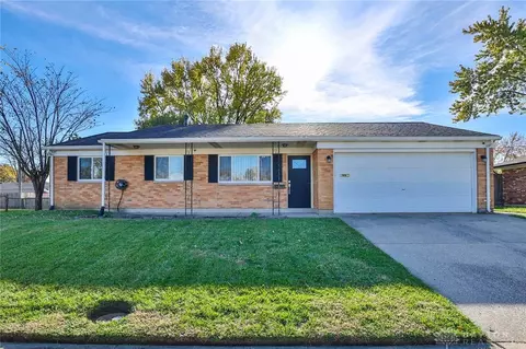 7236 Charlesworth Dr, Huber Heights, OH 45424