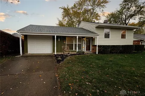 335 Tamarack Trl, Springboro, OH 45066 photo 2