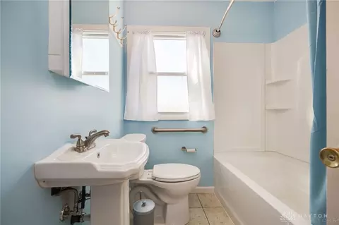 Bath - 94 Circle Dr, Fairborn, OH 45324 photo 1 of 1
