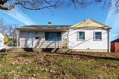 94 Circle Dr, Fairborn, OH 45324