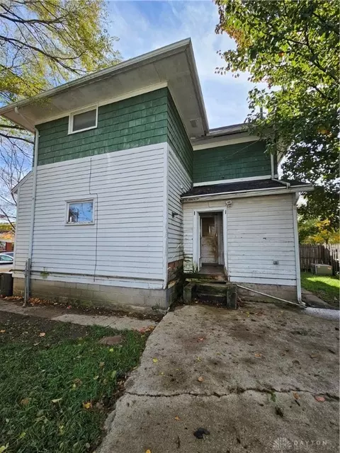 Exterior - 520 E Northern Ave, Springfield, OH 45503 photo 2 of 3