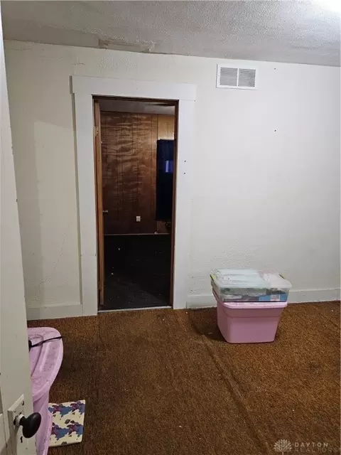 Bedroom - 520 E Northern Ave, Springfield, OH 45503 photo 4 of 7