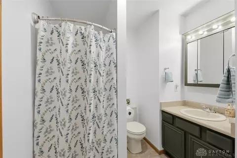 1708 New Castle Ln, Springfield, OH 45503 photo 14