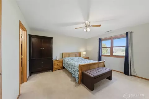 1708 New Castle Ln, Springfield, OH 45503 photo 8