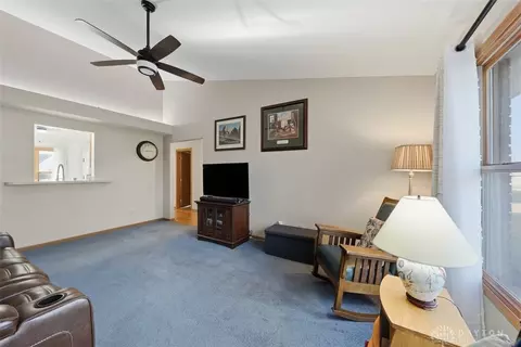 1708 New Castle Ln, Springfield, OH 45503 photo 4