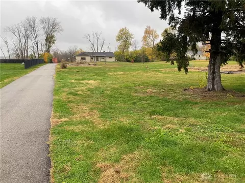 5615 Denlinger Rd, Dayton, OH 45426