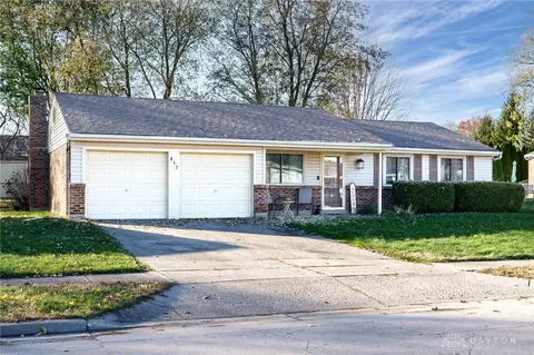 817 Southview Dr, Englewood, OH 45322
