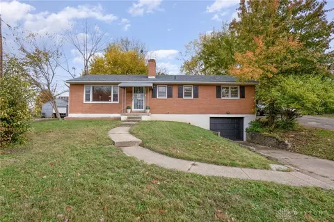 215 Curryer Rd, Middletown, OH 45042