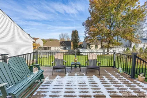 Exterior - 162 Catherine Ct, Maineville, OH 45039 photo 2 of 8