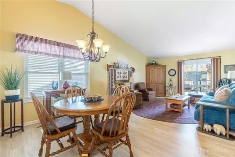 Dining - 162 Catherine Ct, Maineville, OH 45039 photo 2 of 4