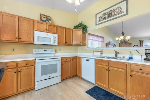 Kitchen - 162 Catherine Ct, Maineville, OH 45039 photo 1 of 4