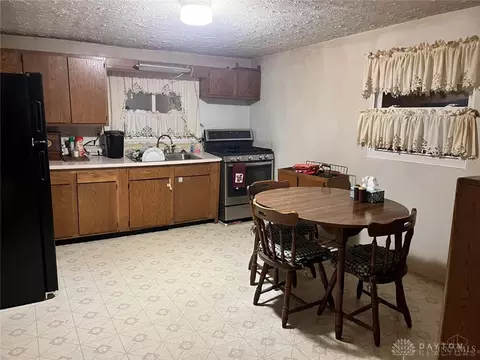 Kitchen - 7404 Perry St, Cincinnati, OH 45231 photo 1 of 1