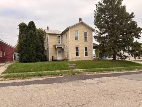 402-406 Main St, Brookville, OH 45309