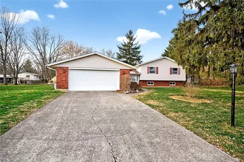 7602 Pelbrook Farm Dr, Dayton, OH 45459