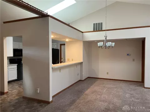 3126 Lakeview Ct #3126, Springfield, OH 45503 photo 6