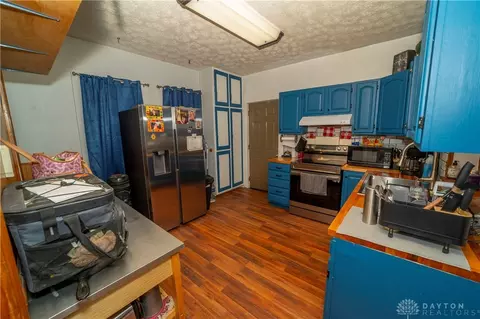 Kitchen - 412 E Madison Ave, Springfield, OH 45503 photo 1 of 3