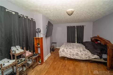 Bedroom - 412 E Madison Ave, Springfield, OH 45503 photo 2 of 5