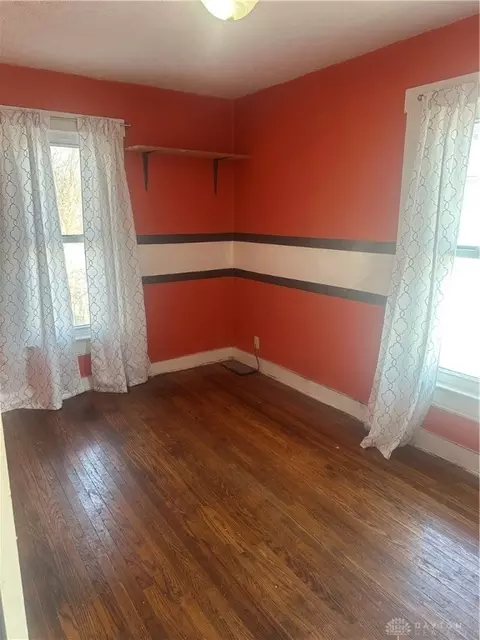 Bedroom - 412 E Madison Ave, Springfield, OH 45503 photo 4 of 5